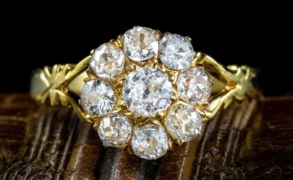 Diamond-Cluster-Ring