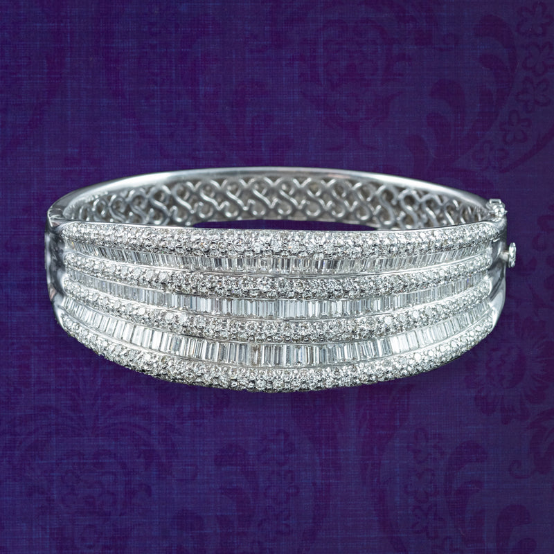 Art Deco Style Diamond Bangle 18ct Gold 9.58ct Total