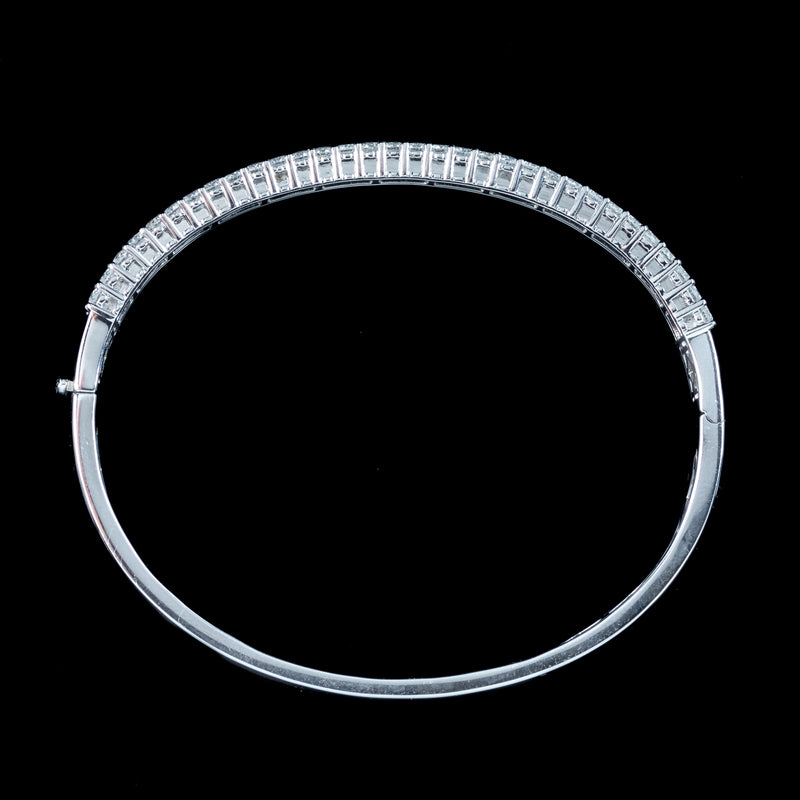 Art Deco Style Diamond Bangle 18ct Gold 8.60ct Total