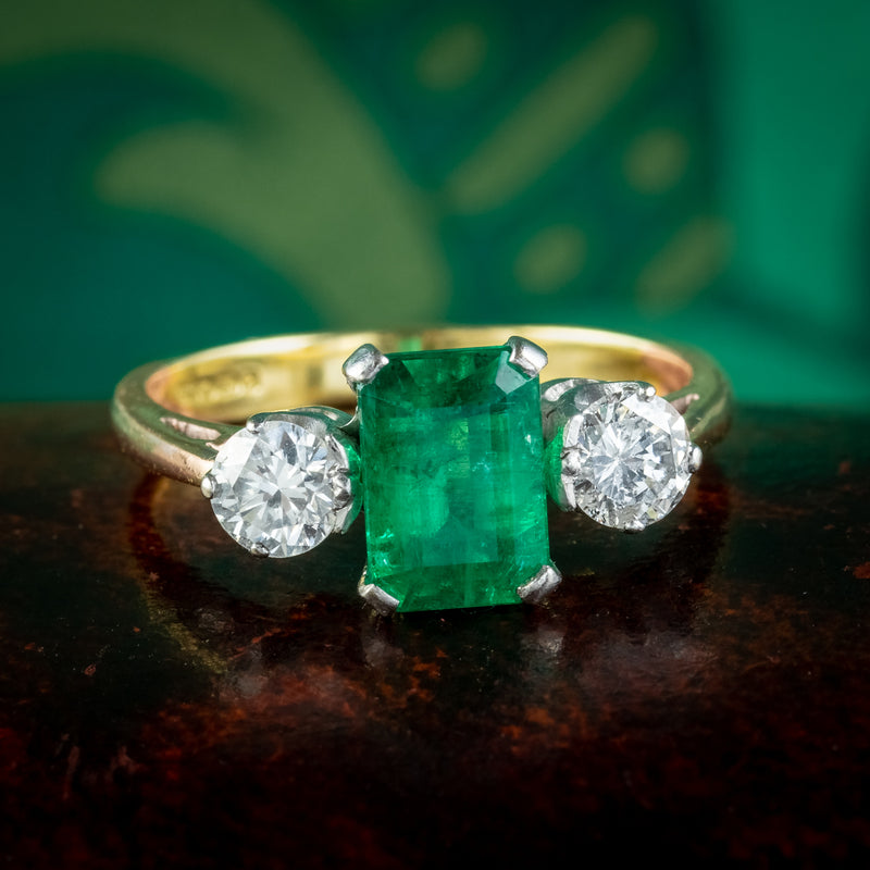 Vintage Emerald Diamond Trilogy Ring 1.5ct Emerald 