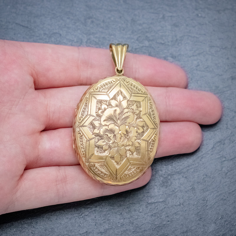 ANTIQUE VICTORIAN FLORAL LOCKET SILVER 18CT GOLD GILT CIRCA 1880 HAND