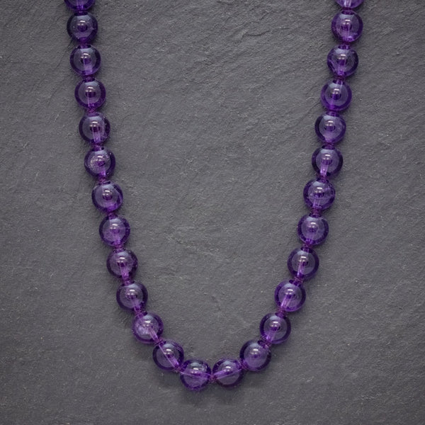 ANTIQUE VICTORIAN AMETHYST NECKLACE 18CT GOLD CLASP CIRCA 1900 FRONT