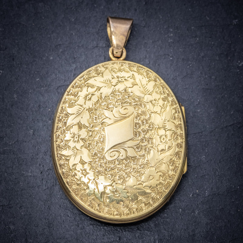 ANTIQUE VICTORIAN ENGRAVED 18CT GOLD LOCKET CIRCA 1880 back
