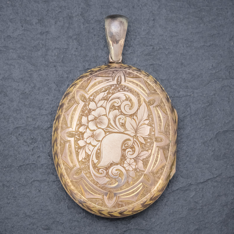 Antique Victorian Engraved Locket 18ct Gold Back And Front Circa 1880 BACK