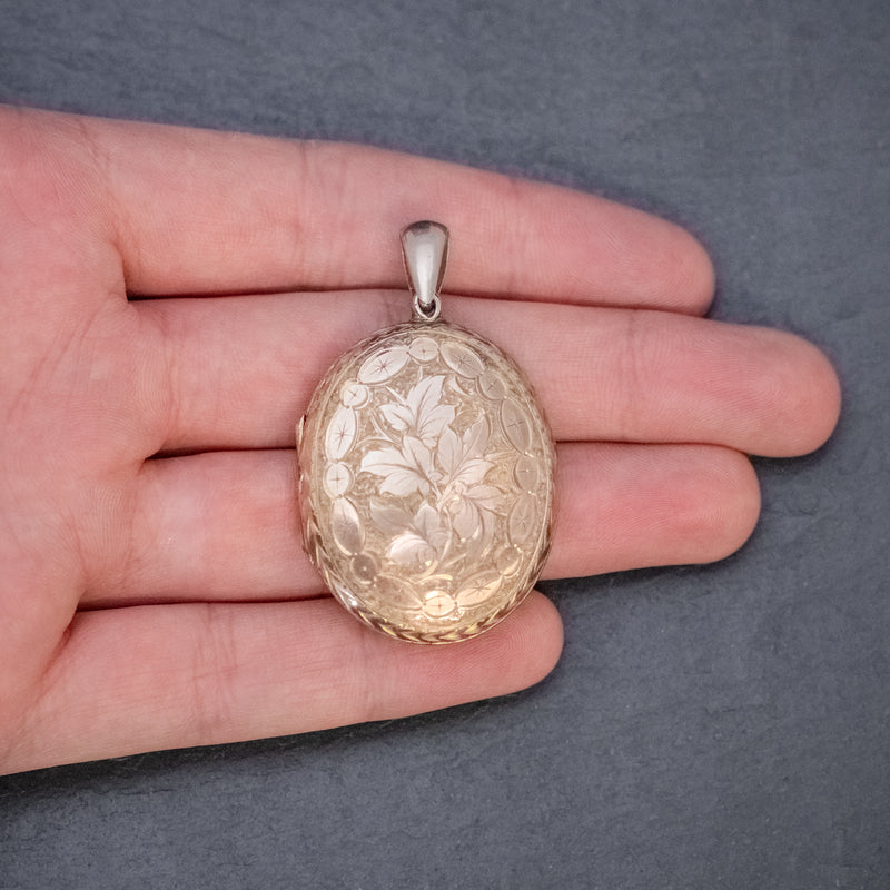 Antique Victorian Engraved Locket 18ct Gold Back And Front Circa 1880 HAND