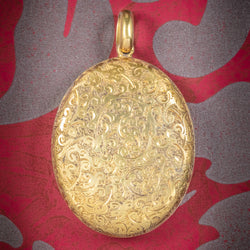 Antique Victorian Large Solid 18ct Gold Engraved Locket Circa 1880 cover