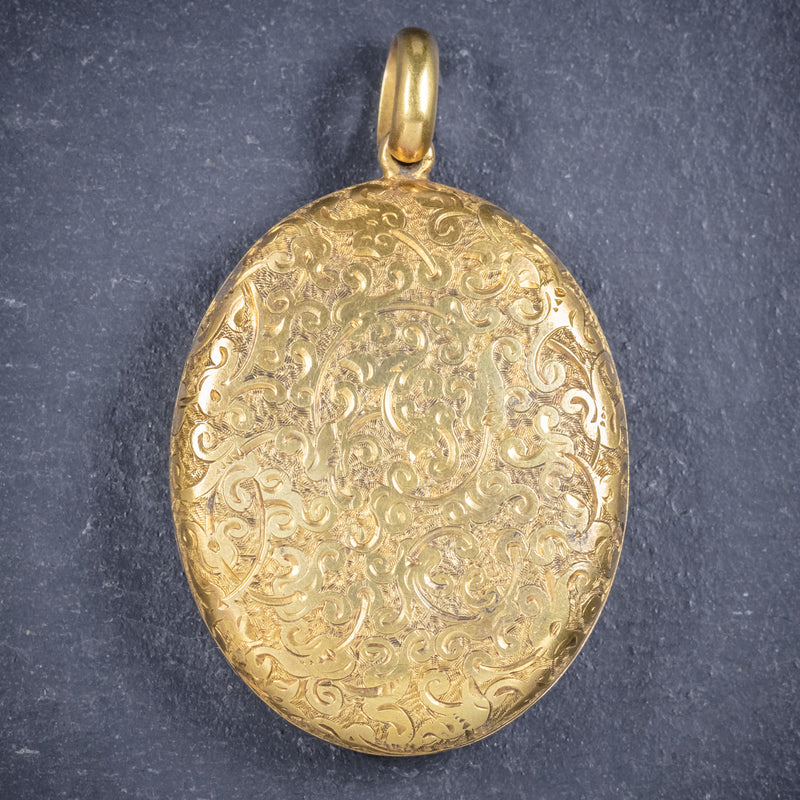 Antique Victorian Large Solid 18ct Gold Engraved Locket Circa 1880 front