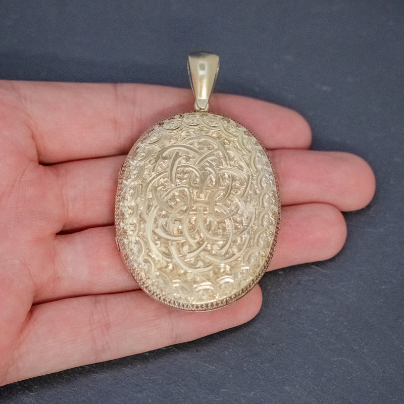 ANTIQUE VICTORIAN LOCKET SILVER GOLD GILT FORGET ME NOT CIRCA 1880 hand