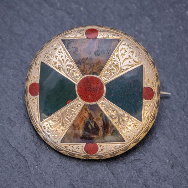 ANTIQUE VICTORIAN SCOTTISH CELTIC BROOCH AGATE 18CT GOLD CIRCA 1860 FRONT
