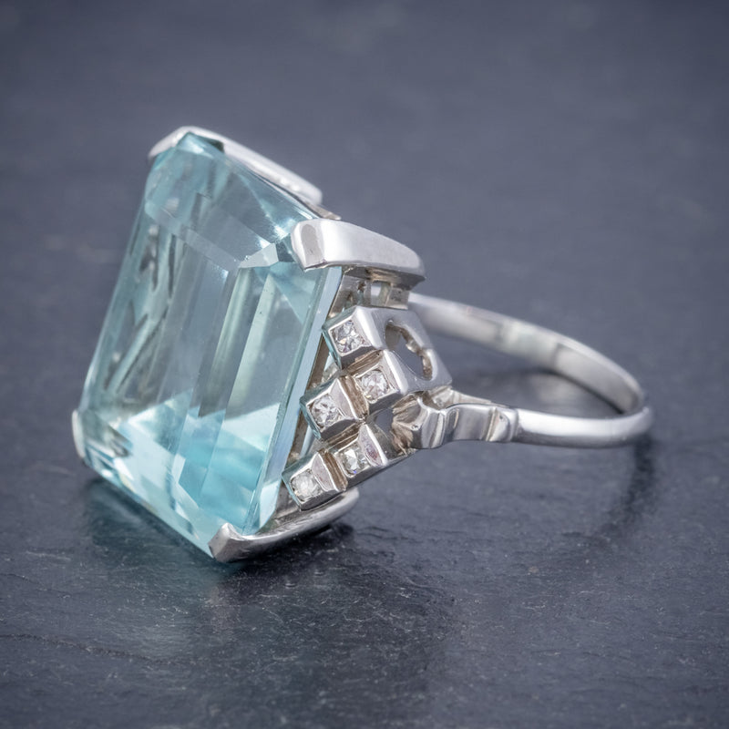 ART DECO AQUAMARINE DIAMOND RING PLATINUM 25CT EMERALD CUT AQUA CIRCA 1930 SIDE