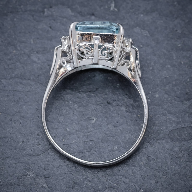 ART DECO 4CT EMERALD CUT AQUAMARINE RING PLATINUM CIRCA 1920 TOP