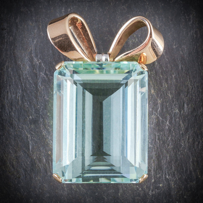 ART DECO AQUAMARINE PENDANT 18CT GOLD CIRCA 1920 FRONT