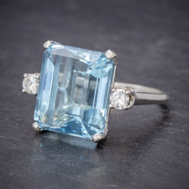 ART DECO AQUAMARINE RING 18CT WHITE GOLD 17.5CT AQUA CIRCA 1920 SIDE1