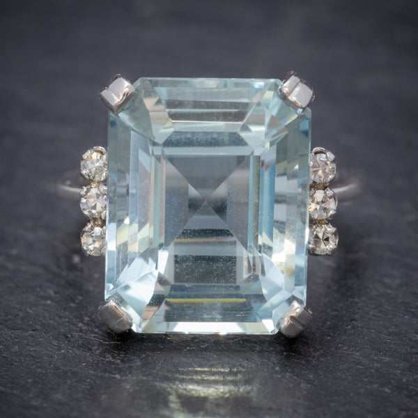 ART DECO EMERALD CUT AQUAMARINE RING 18CT GOLD 7CT AQUA CIRCA 1930 FRONT