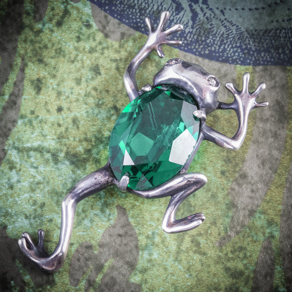 ART DECO FROG BROOCH GREEN GLASS SILVER CIRCA 1920 COVER