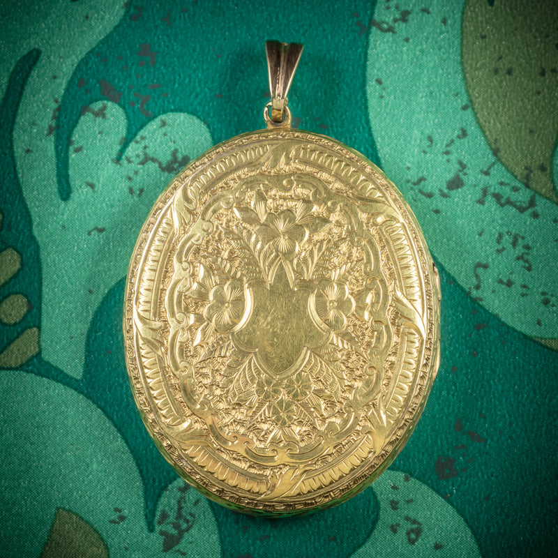 Antique Victorian 9ct Gold Locket Circa 1900 cover