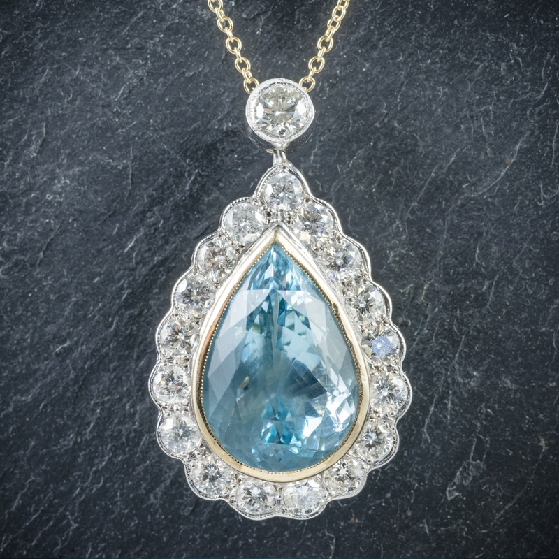 Aquamarine Diamond Pendant Necklace 18ct Gold Close Up