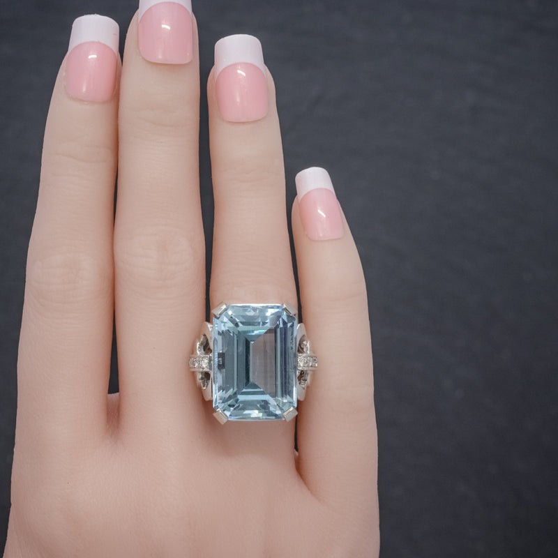 ART DECO AQUAMARINE RING 14CT WHITE GOLD 35CT AQUA CIRCA 1930 HAND