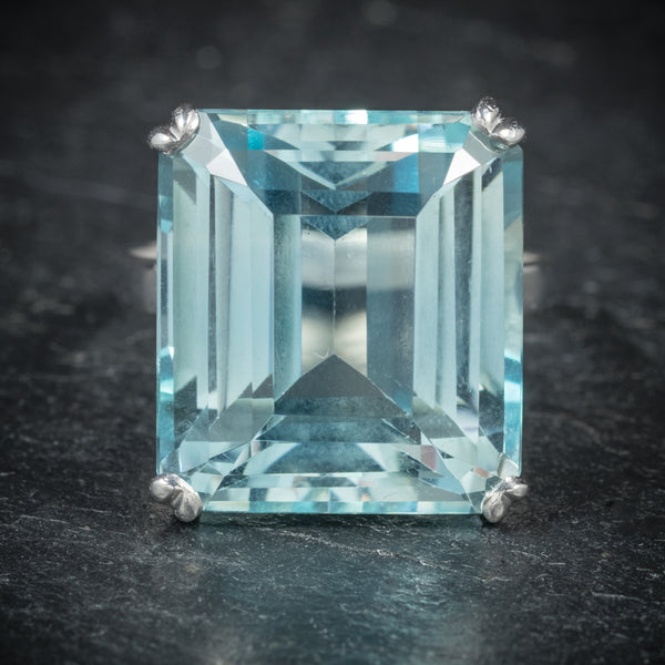 ART DECO AQUAMARINE RING 18CT WHITE GOLD CIRCA 1920 front