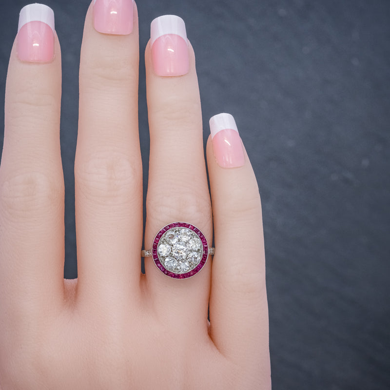 Art Deco Ruby Diamond Ring Platinum 1.80ct Of Diamond Circa 1930 hand