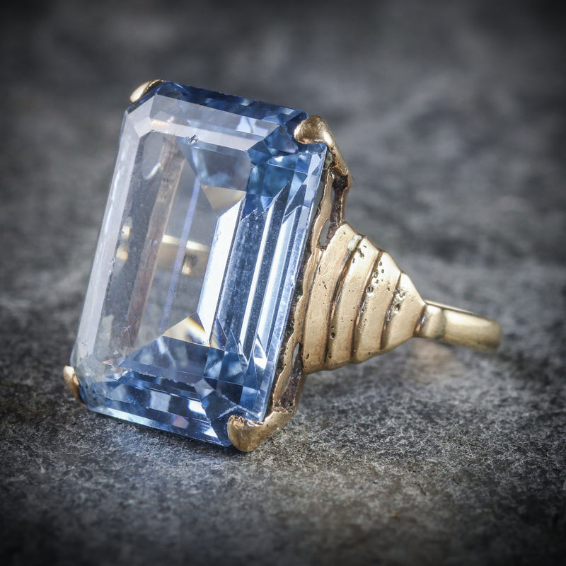 BLUE TOPAZ COCKTAIL RING 9CT GOLD CIRCA 1940 SIDE