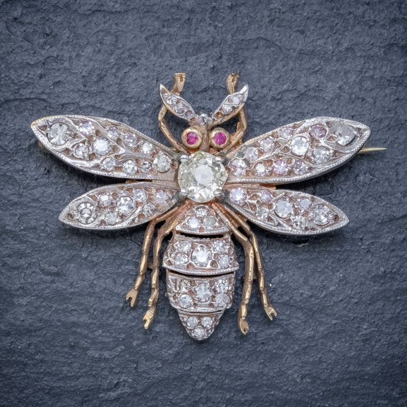 DIAMOND BEE BROOCH 18CT GOLD RUBY EYES 3CT OF DIAMOND FRONT