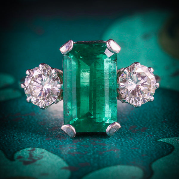 EMERALD DIAMOND TRILOGY RING 18CT GOLD DATED 1976 COVER
