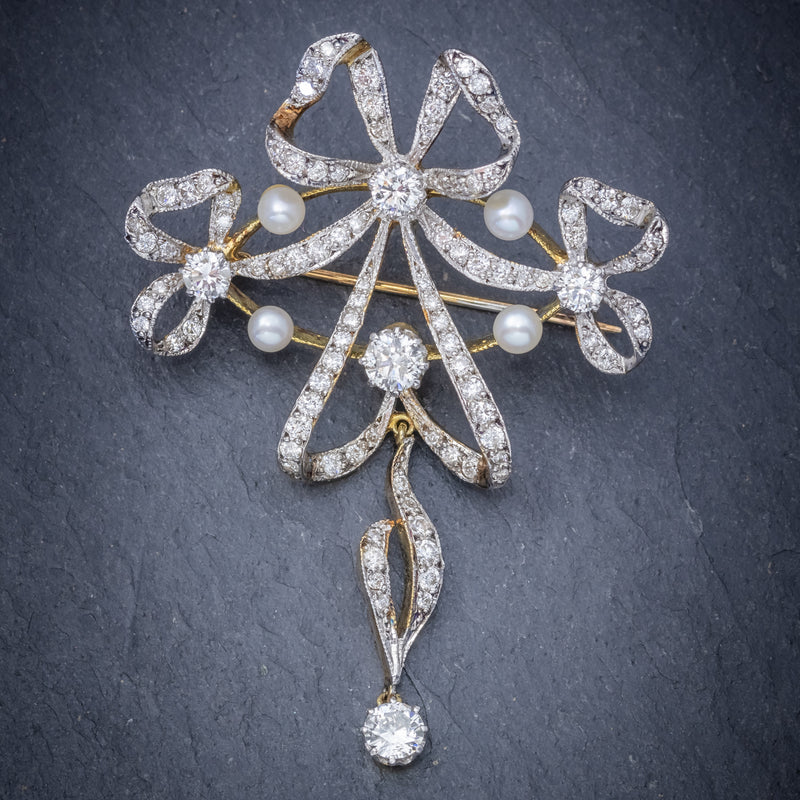 Garland 3ct Diamond Pearl Brooch 18ct Gold  FRONT