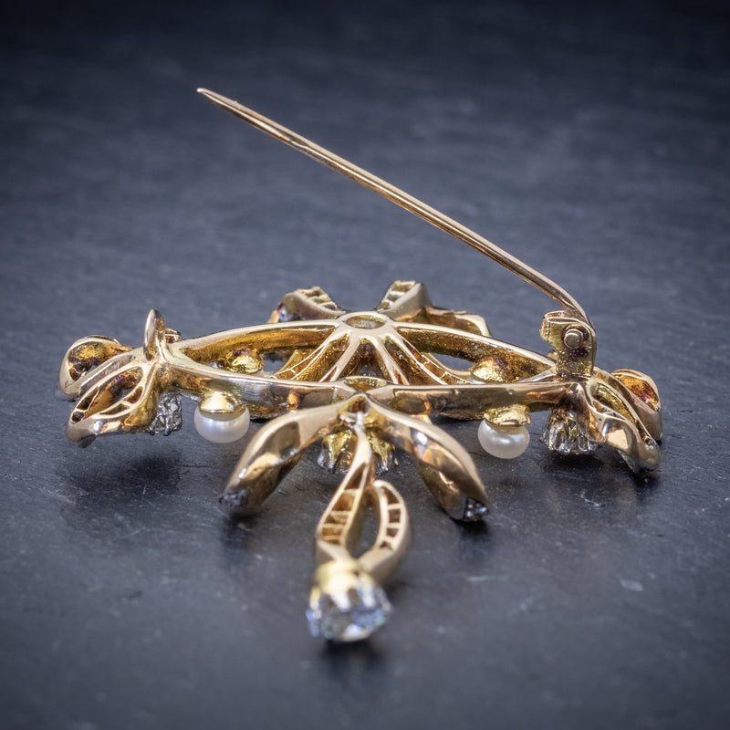 Garland 3ct Diamond Pearl Brooch 18ct Gold  PIN