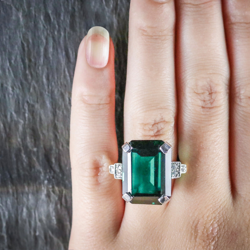LARGE GREEN PASTE ART DECO RING 18CT GOLD SILVER HAND