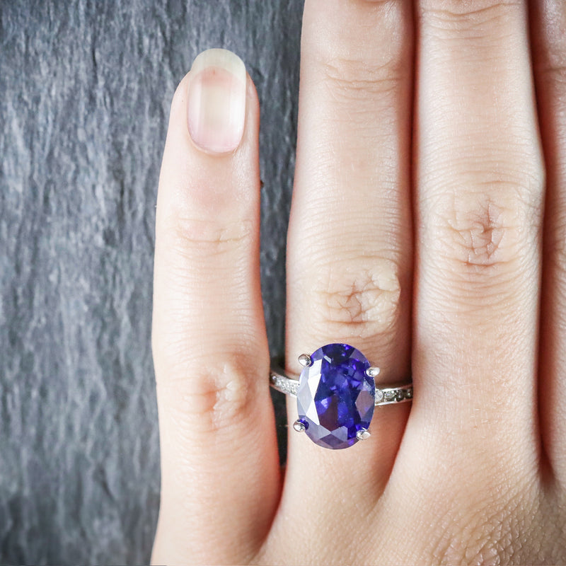 TANZANITE PASTE LARGE SOLITAIRE RING 18CT GOLD SILVER HAND