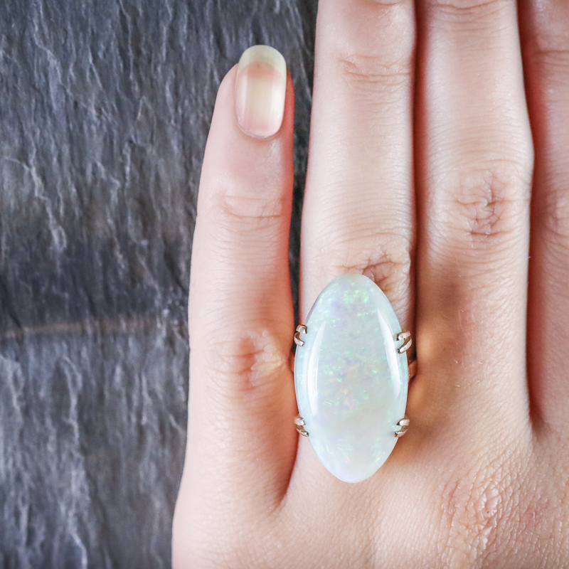 VICTORIAN MAGNIFICENT LARGE 20CT NATURAL OPAL GOLD RING ON HAND