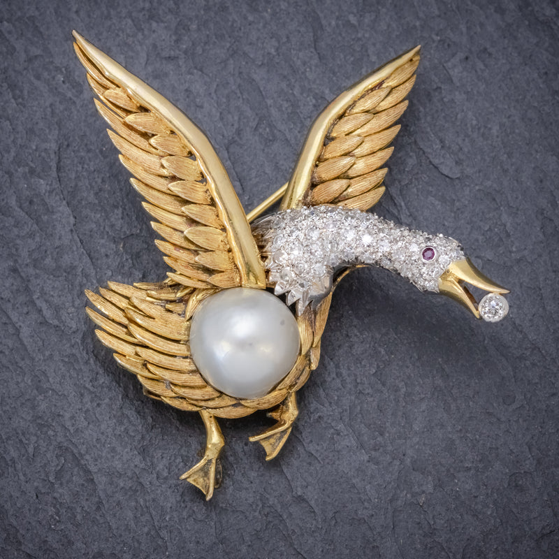Vintage Diamond Swan Brooch 18ct Gold 2.50ct Diamond Pearl Egg Circa 1950  front