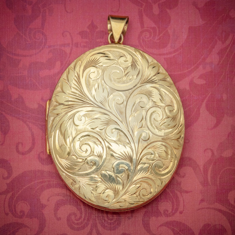 Vintage Engraved Locket 18ct Gold On Silver Dated 1977 Silver Jubilee  COVER