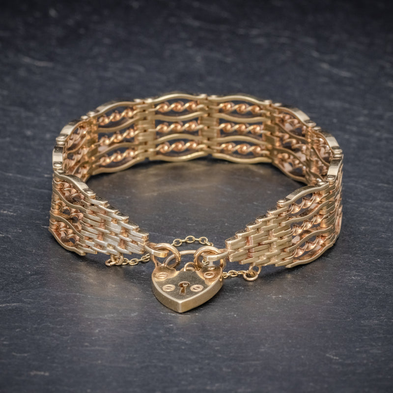 Vintage Gate Bracelet 9ct Gold Heart Padlock Circa 1965 FRONT