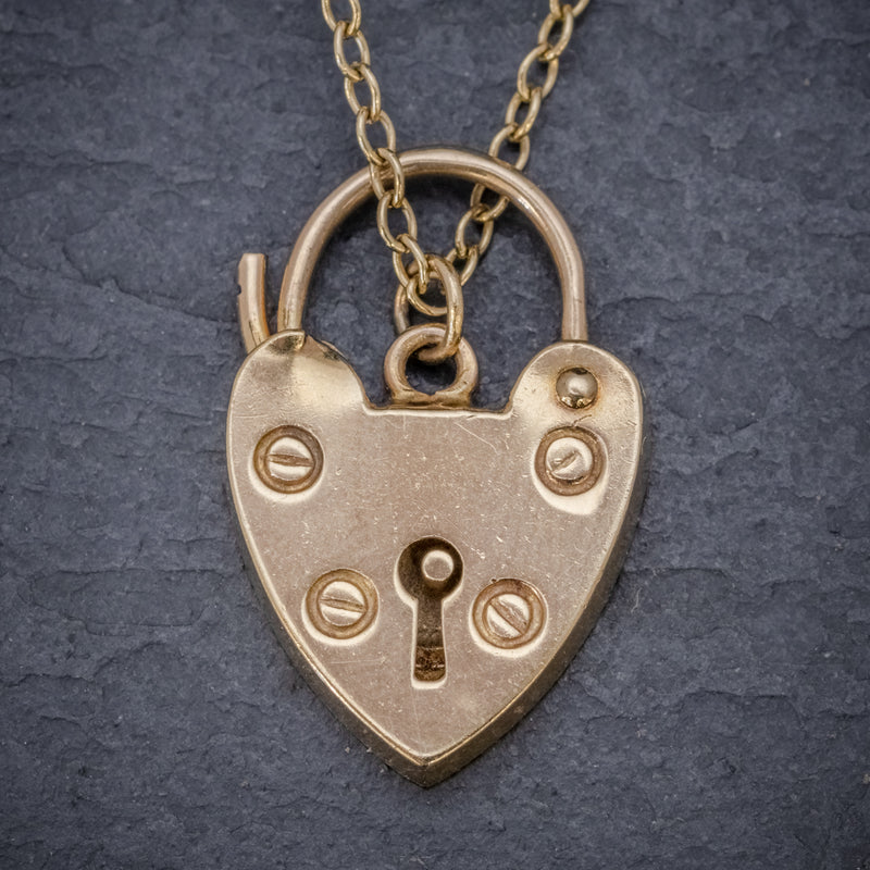 Vintage Gate Bracelet 9ct Gold Heart Padlock Circa 1965 PADLOCK