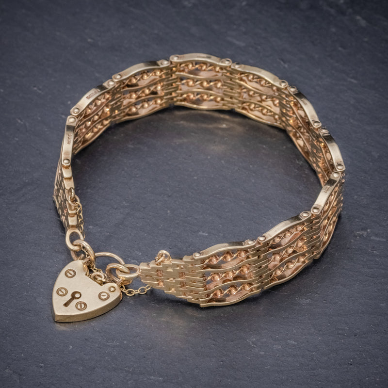Vintage Gate Bracelet 9ct Gold Heart Padlock Circa 1965 TOP
