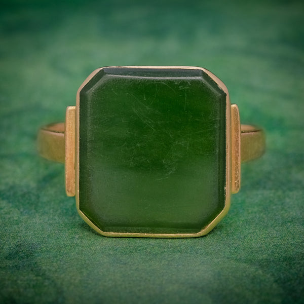 VINTAGE JADE SIGNET RING 18CT GOLD SWEDEN DATED 1953 cover