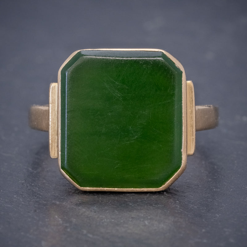 VINTAGE JADE SIGNET RING 18CT GOLD SWEDEN DATED 1953 front