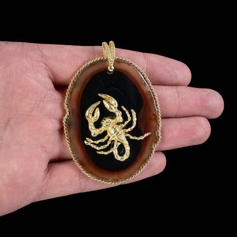 Vintage Agate Scorpio Zodiac Pendant 18ct Gold Scorpion