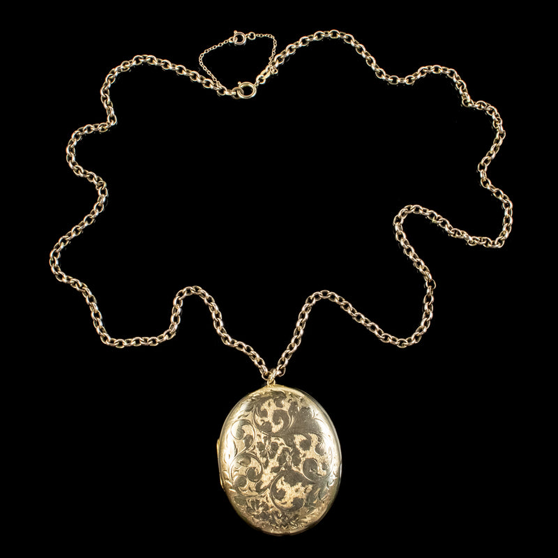 Vintage Forget Me Not Locket And Chain 9ct Gold Dated 1968